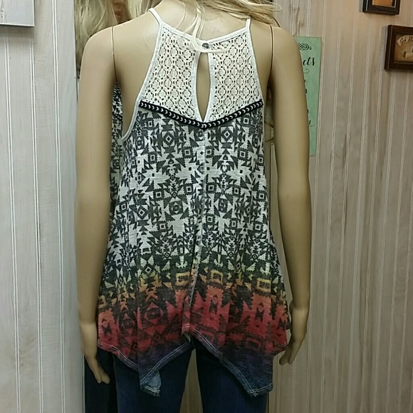 Top - Picture 2 of 3